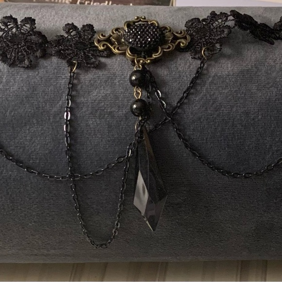 NWT Handmade Choker with medallion and chains - Picture 3 of 9